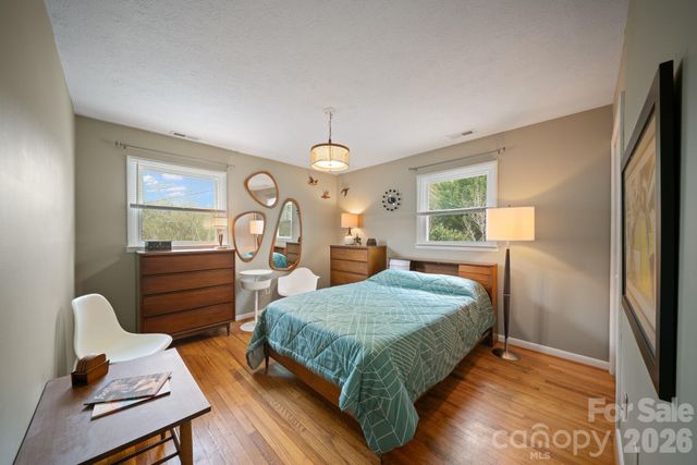 26 Cedar Hill Road, Asheville, NC 28806