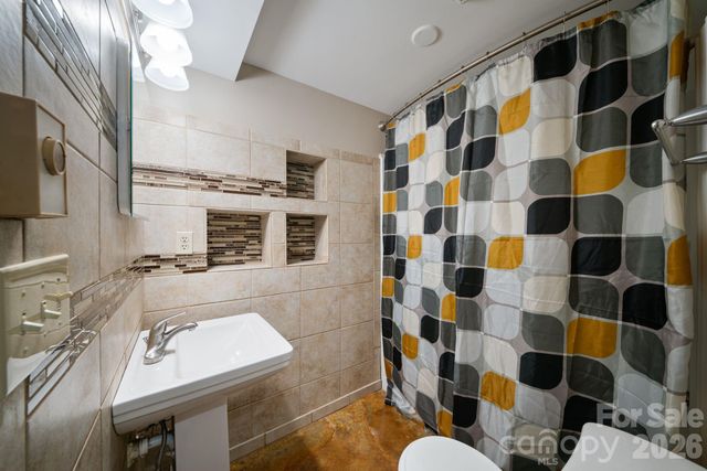 26 Cedar Hill Road, Asheville, NC 28806