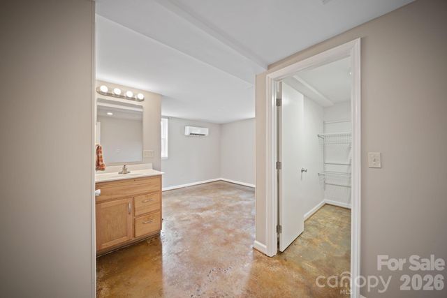 26 Cedar Hill Road, Asheville, NC 28806