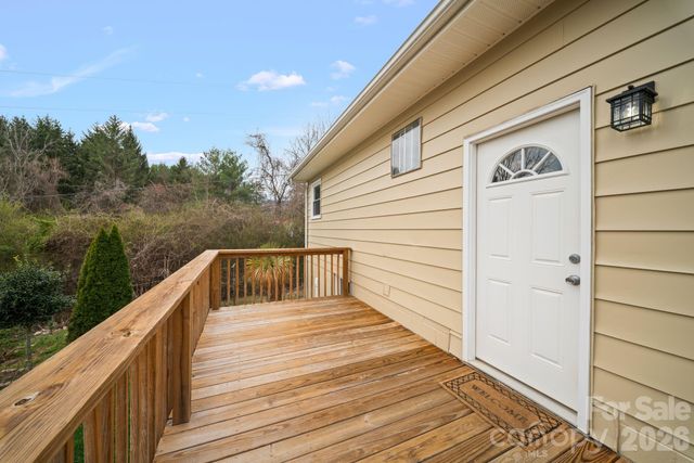 26 Cedar Hill Road, Asheville, NC 28806