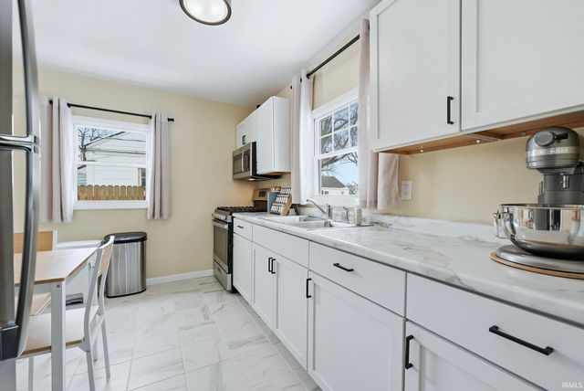 916 Baxter Street, Fort Wayne, IN 46806