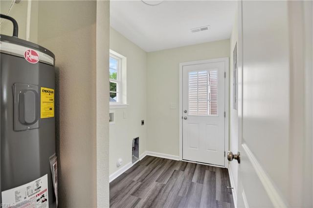 572 Laurel ST, Franklin, VA 23851