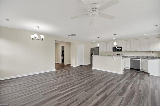 572 Laurel ST, Franklin, VA 23851