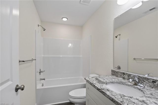 572 Laurel ST, Franklin, VA 23851
