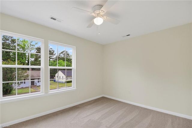 572 Laurel ST, Franklin, VA 23851
