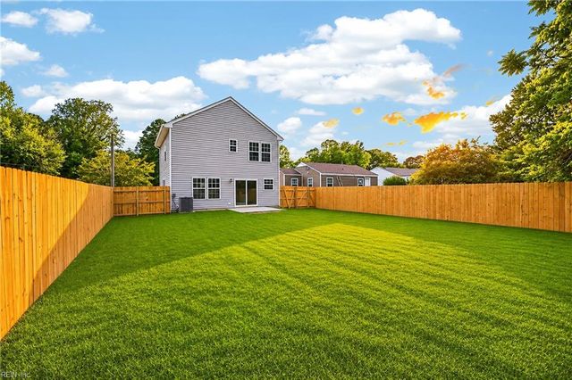 572 Laurel ST, Franklin, VA 23851