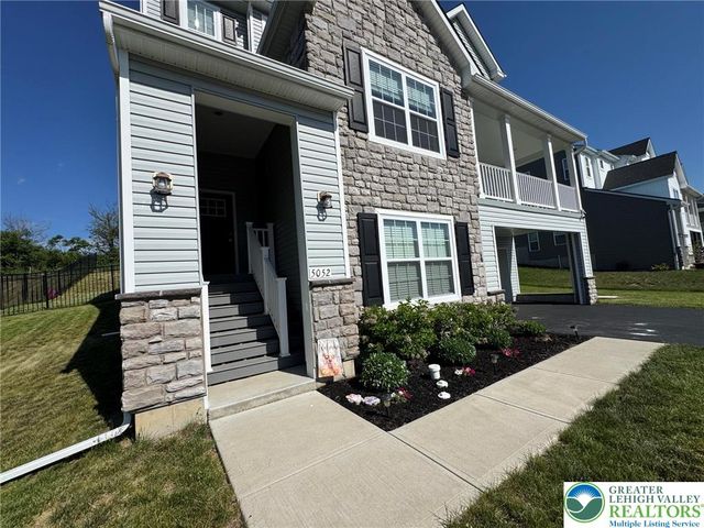 5052 Bellflower Drive, North Whitehall Twp, PA 18078