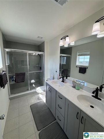 5052 Bellflower Drive, North Whitehall Twp, PA 18078