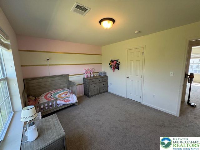 5052 Bellflower Drive, North Whitehall Twp, PA 18078