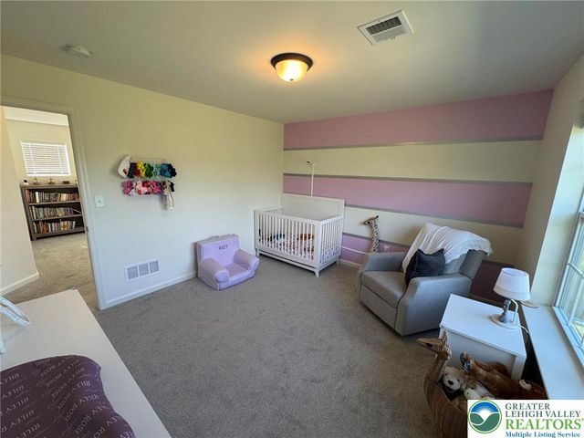 5052 Bellflower Drive, North Whitehall Twp, PA 18078