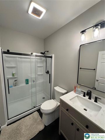 5052 Bellflower Drive, North Whitehall Twp, PA 18078