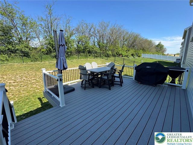 5052 Bellflower Drive, North Whitehall Twp, PA 18078