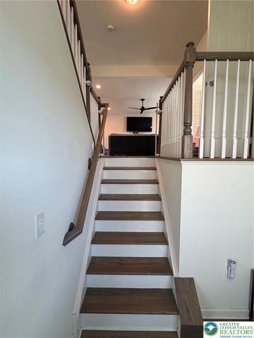 5052 Bellflower Drive, North Whitehall Twp, PA 18078