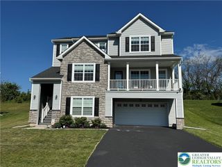 5052 Bellflower Drive, North Whitehall Twp, PA 18078