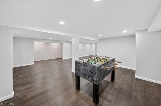 3 Fulper Pl, Clinton Twp., NJ 08809