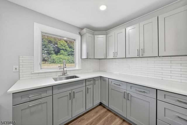 3 Fulper Pl, Clinton Twp., NJ 08809