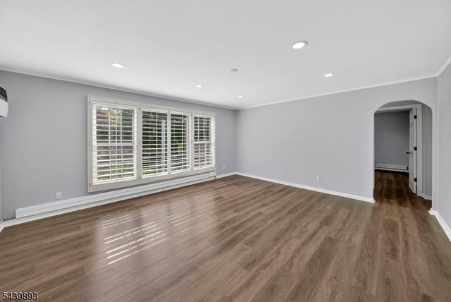 3 Fulper Pl, Clinton Twp., NJ 08809