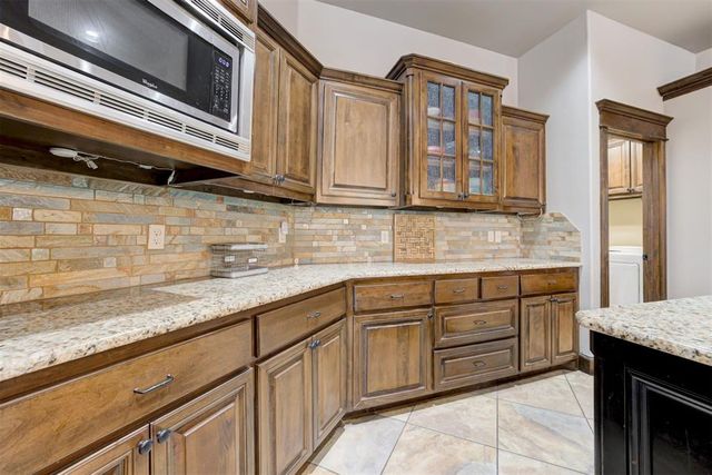 1813 NW 193rd Circle, Edmond, OK 73012