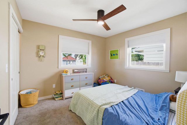 4554 S Vermont AVENUE, Saint Francis, WI 53235