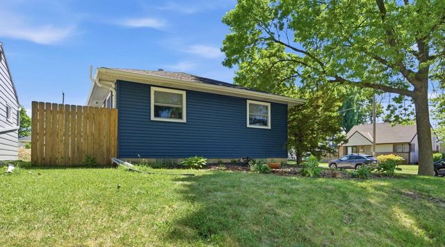 4554 S Vermont AVENUE, Saint Francis, WI 53235