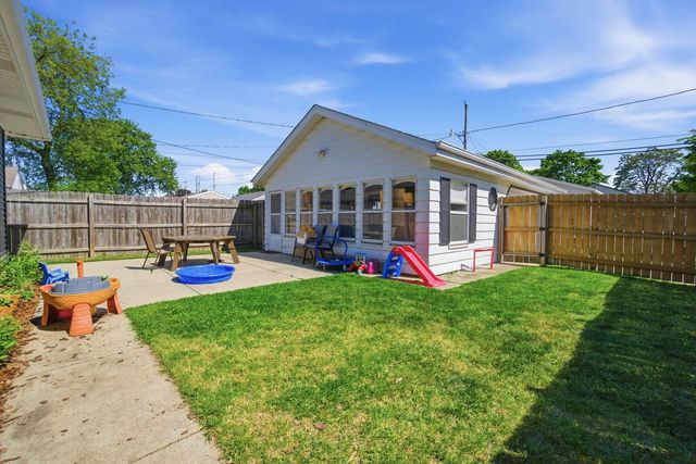 4554 S Vermont AVENUE, Saint Francis, WI 53235