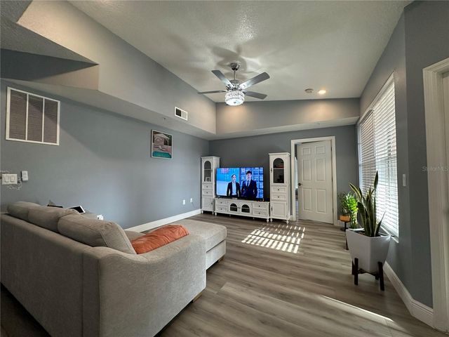 5554 METROWEST BOULEVARD 4-312, Orlando, FL 32811