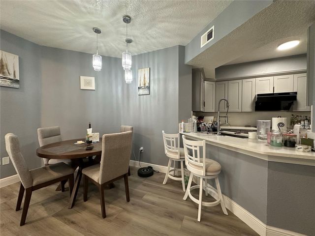 5554 METROWEST BOULEVARD 4-312, Orlando, FL 32811