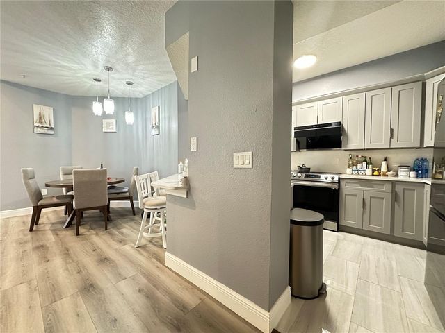 5554 METROWEST BOULEVARD 4-312, Orlando, FL 32811