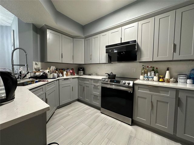 5554 METROWEST BOULEVARD 4-312, Orlando, FL 32811