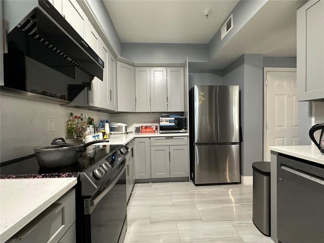 5554 METROWEST BOULEVARD 4-312, Orlando, FL 32811