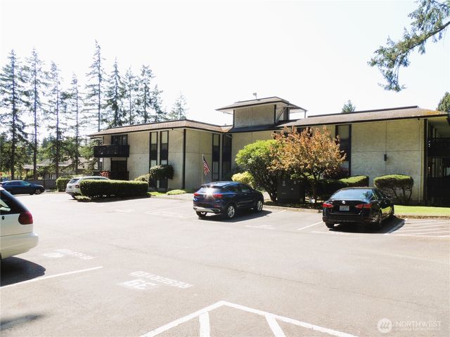 19409 56th Avenue W #306, Lynnwood, WA 98036