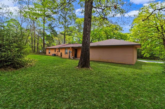 163 Westwood Drive E, Trinity, TX 75862