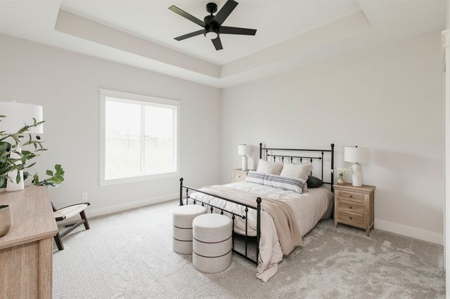 5624 163rd Street, Urbandale, IA 50323