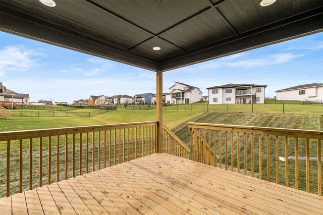 5624 163rd Street, Urbandale, IA 50323