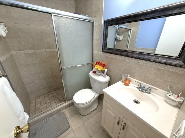 810 N Golf Dr 810, Hollywood, FL 33021