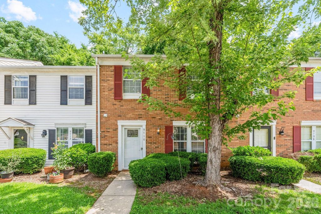 9710 Old Gate Drive, Matthews, NC 28105