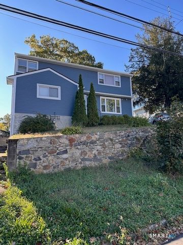 131 Ruth Street 2nd Floor, Bridgeport, CT 06606