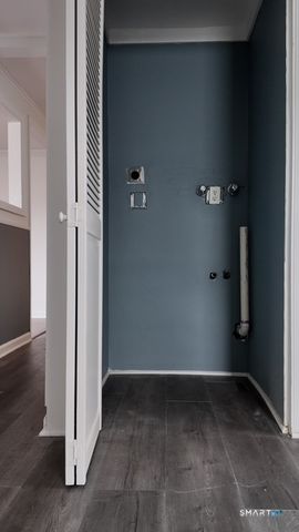 131 Ruth Street 2nd Floor, Bridgeport, CT 06606