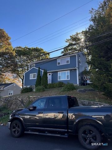 131 Ruth Street 2nd Floor, Bridgeport, CT 06606