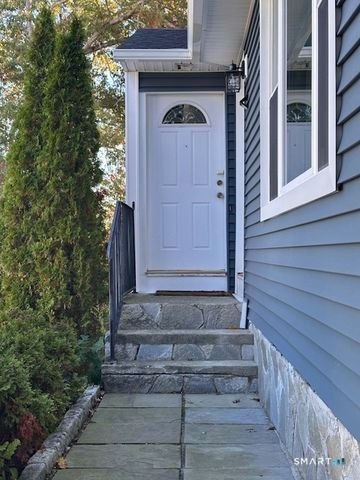 131 Ruth Street 2nd Floor, Bridgeport, CT 06606