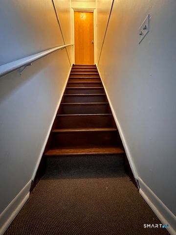 131 Ruth Street 2nd Floor, Bridgeport, CT 06606