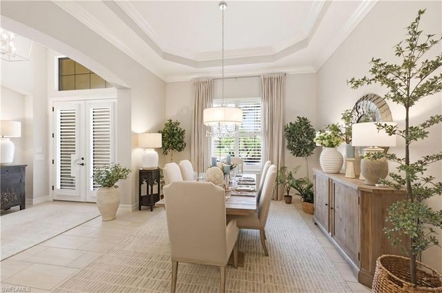 1467 Mockingbird DR, Naples, FL 34120