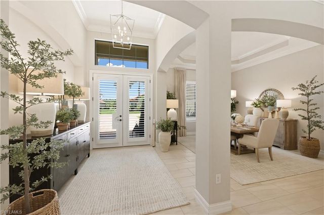 1467 Mockingbird DR, Naples, FL 34120