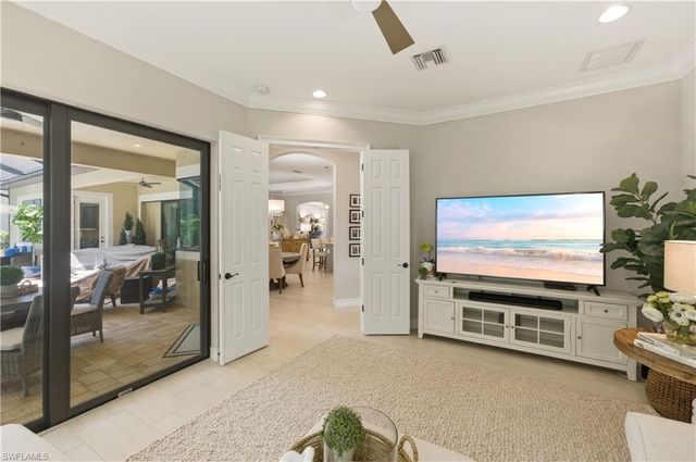 1467 Mockingbird DR, Naples, FL 34120