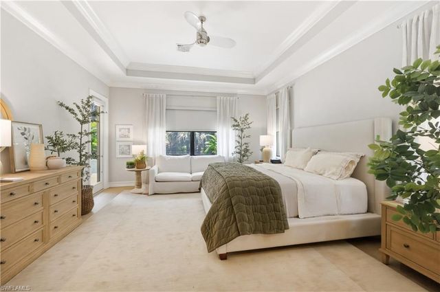 1467 Mockingbird DR, Naples, FL 34120