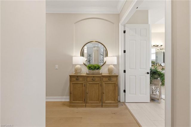 1467 Mockingbird DR, Naples, FL 34120