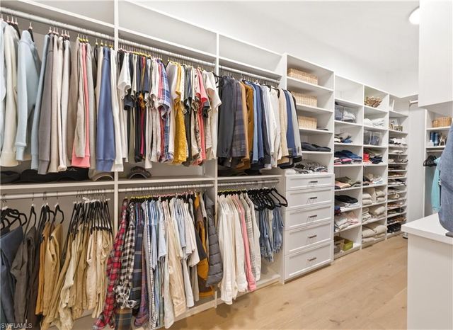 1467 Mockingbird DR, Naples, FL 34120