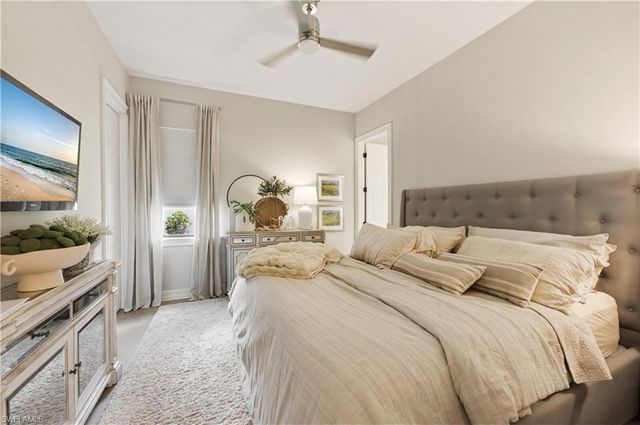 1467 Mockingbird DR, Naples, FL 34120