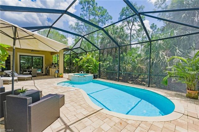 1467 Mockingbird DR, Naples, FL 34120