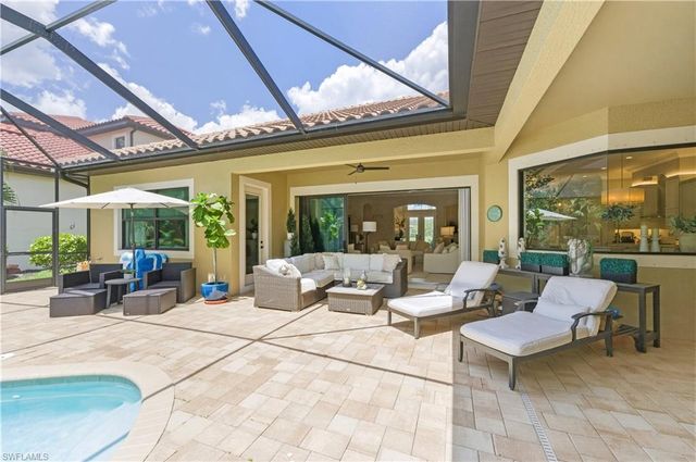 1467 Mockingbird DR, Naples, FL 34120